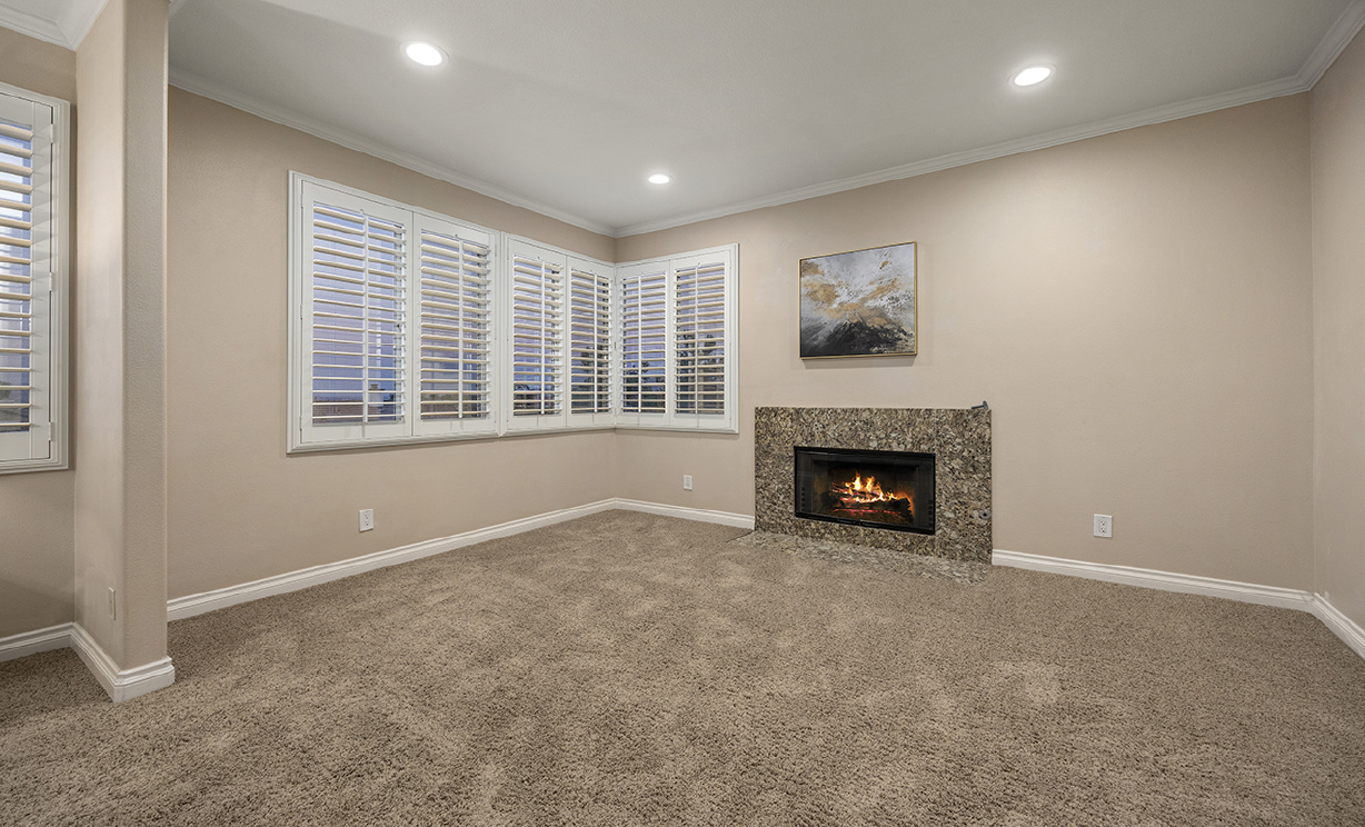 1065 Nighthawk Circle, Corona CA: 