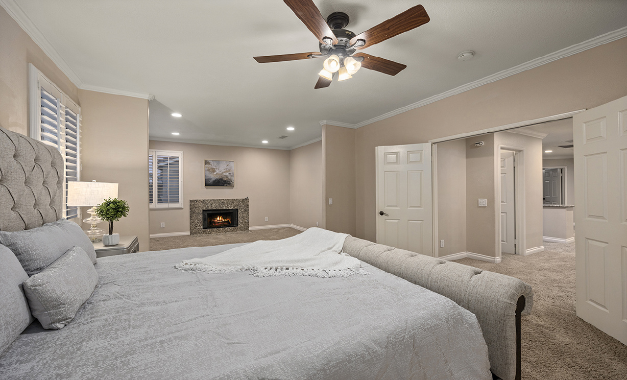 1065 Nighthawk Circle, Corona CA: 