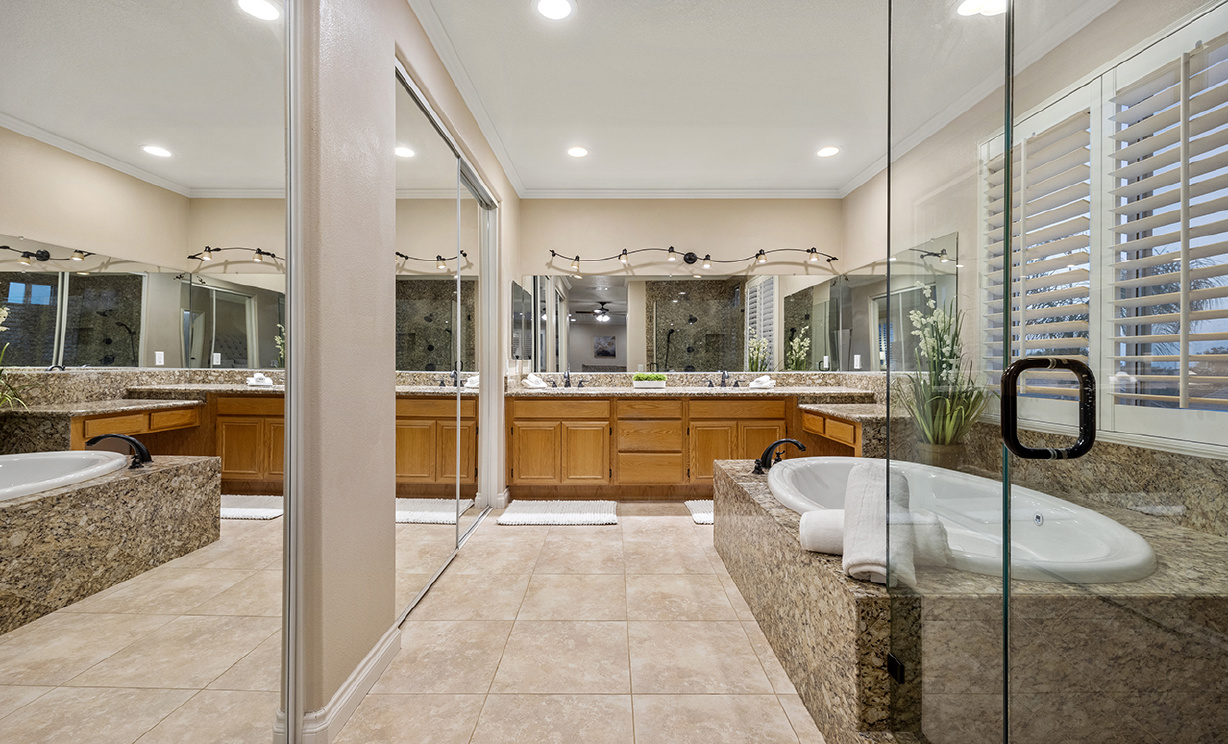 1065 Nighthawk Circle, Corona CA: 