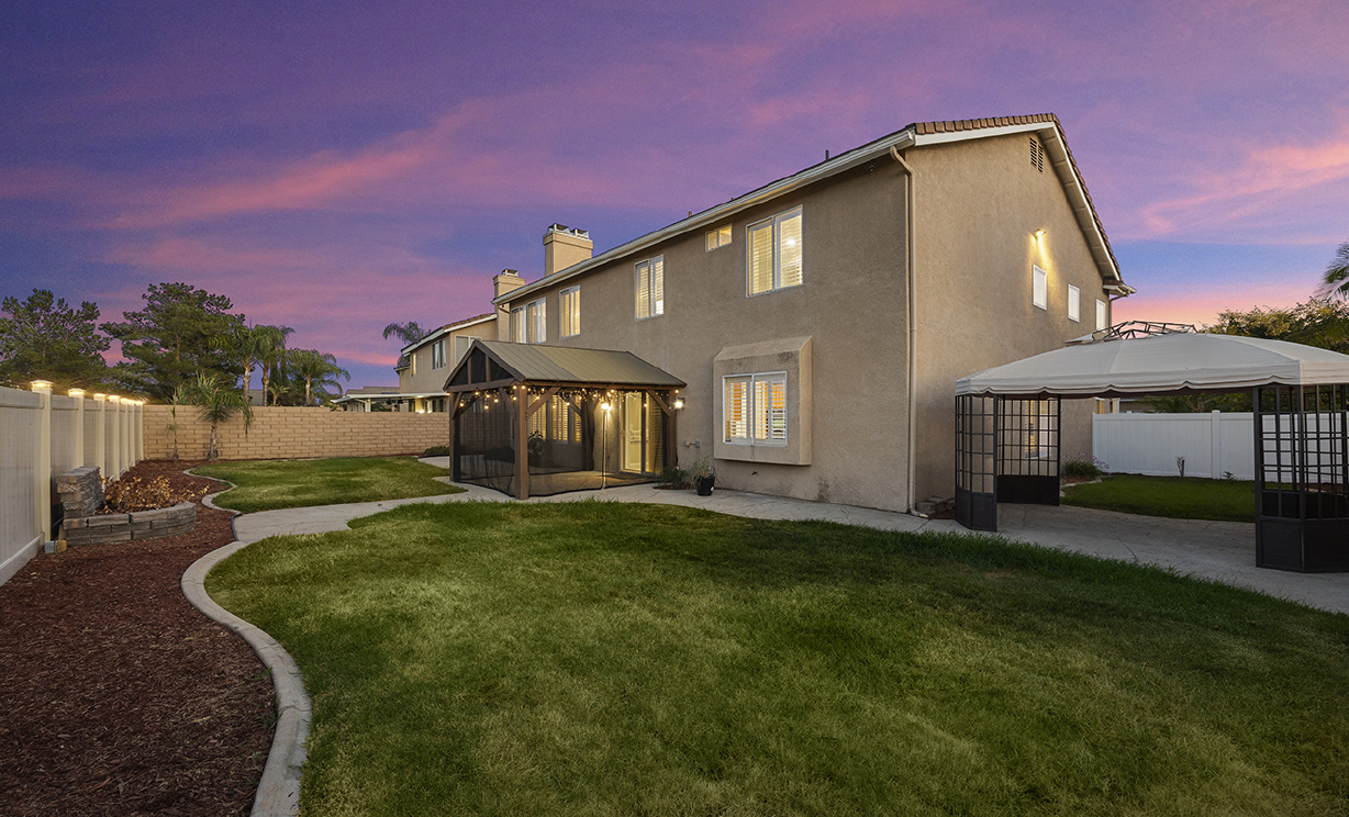 1065 Nighthawk Circle, Corona CA: 