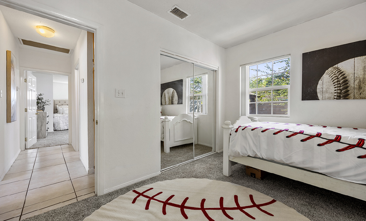 1232 W La Palma Avenue, Anaheim CA: 