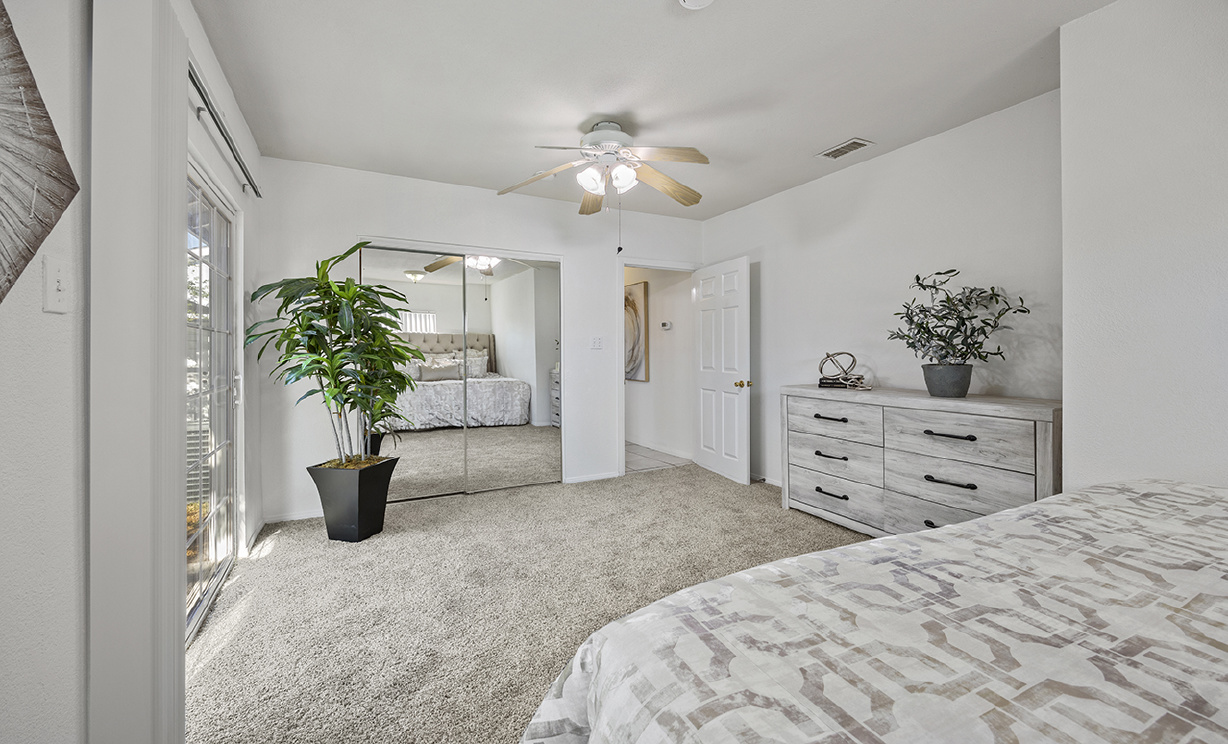 1232 W La Palma Avenue, Anaheim CA: 