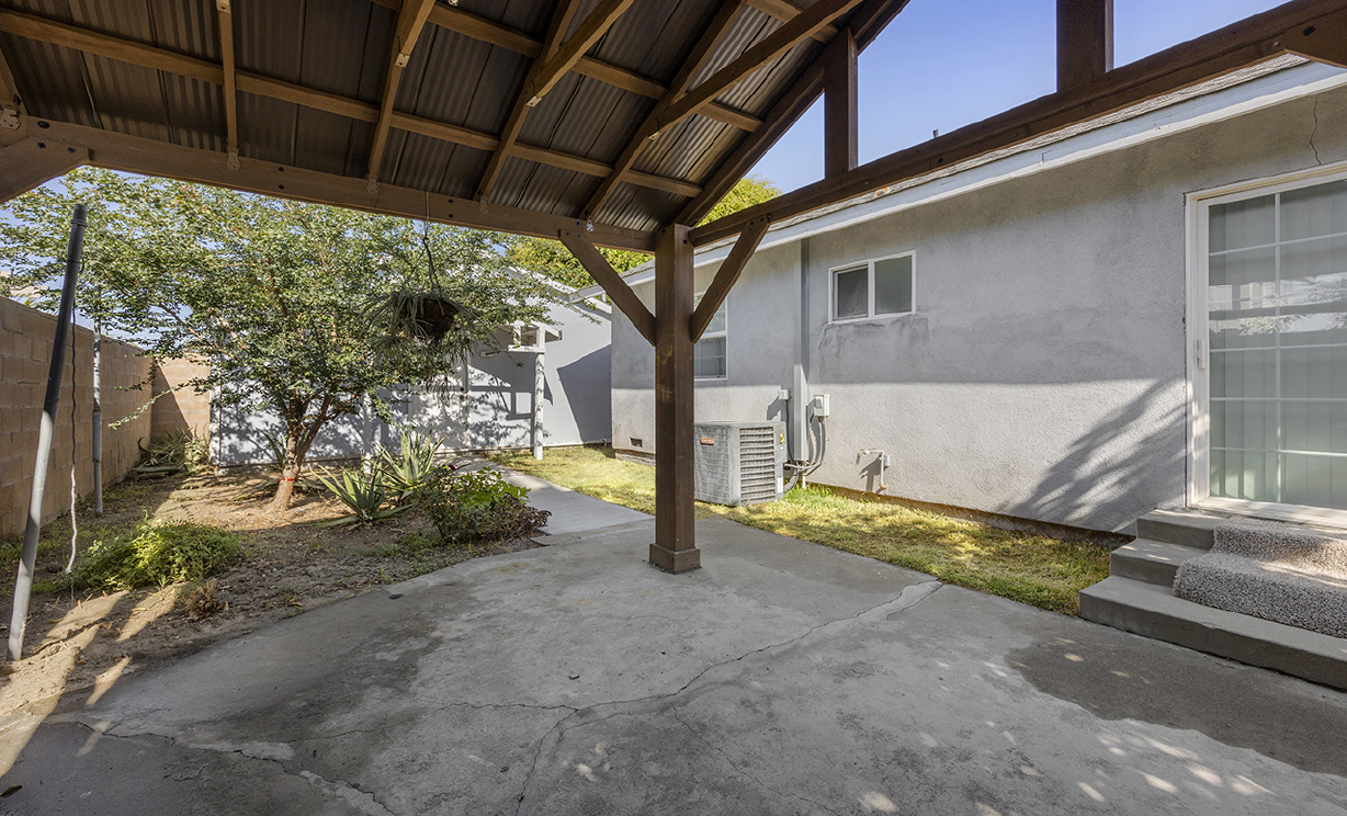 1232 W La Palma Avenue, Anaheim CA: 