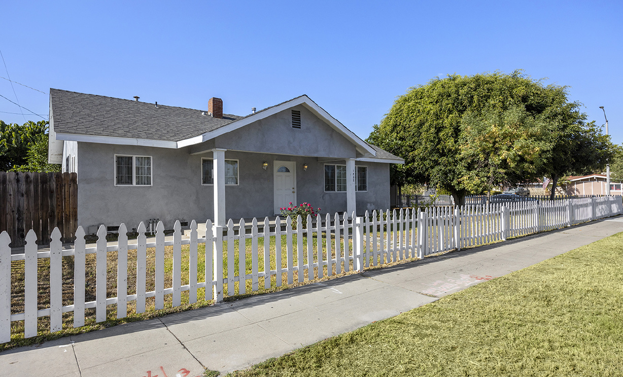 1232 W La Palma Avenue, Anaheim CA: 