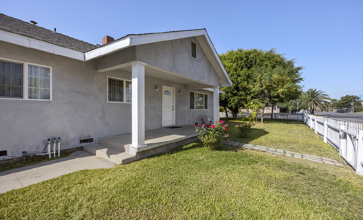 1232 W La Palma Avenue, Anaheim CA: 