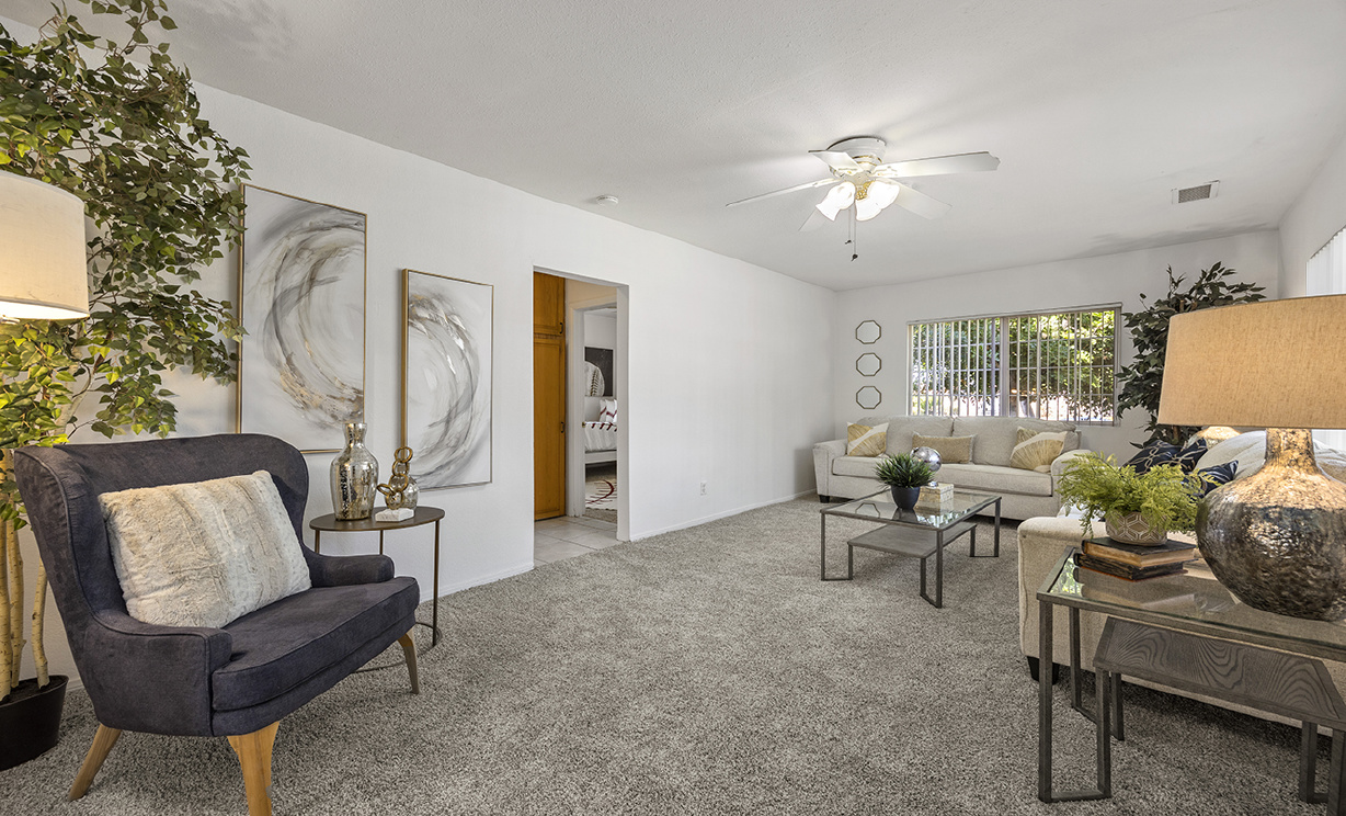 1232 W La Palma Avenue, Anaheim CA: 