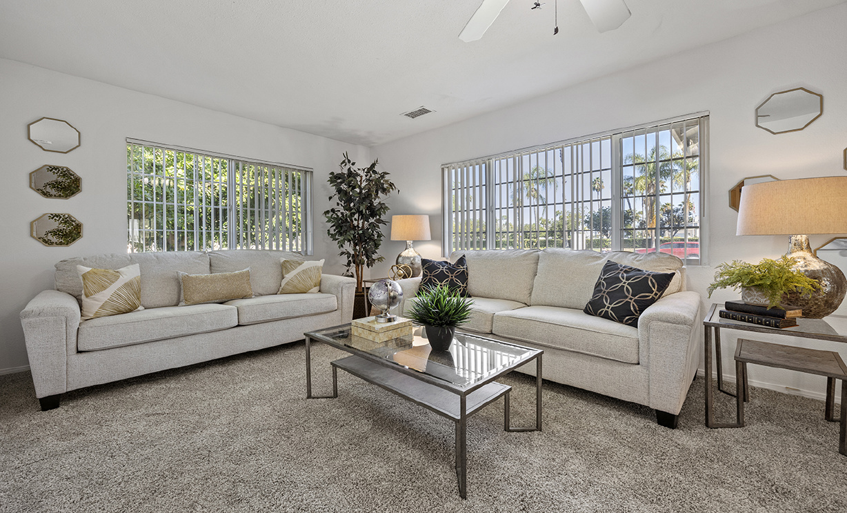 1232 W La Palma Avenue, Anaheim CA: 