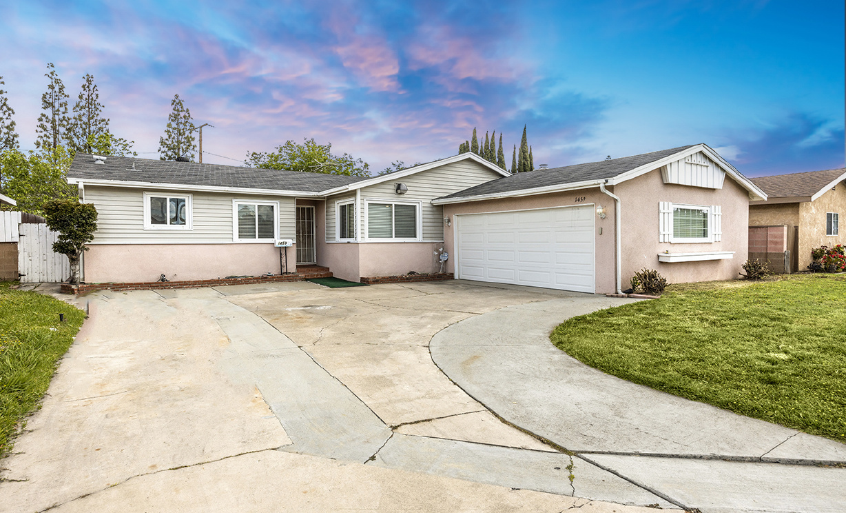 1459 E Blossom Lane, Anaheim CA: 