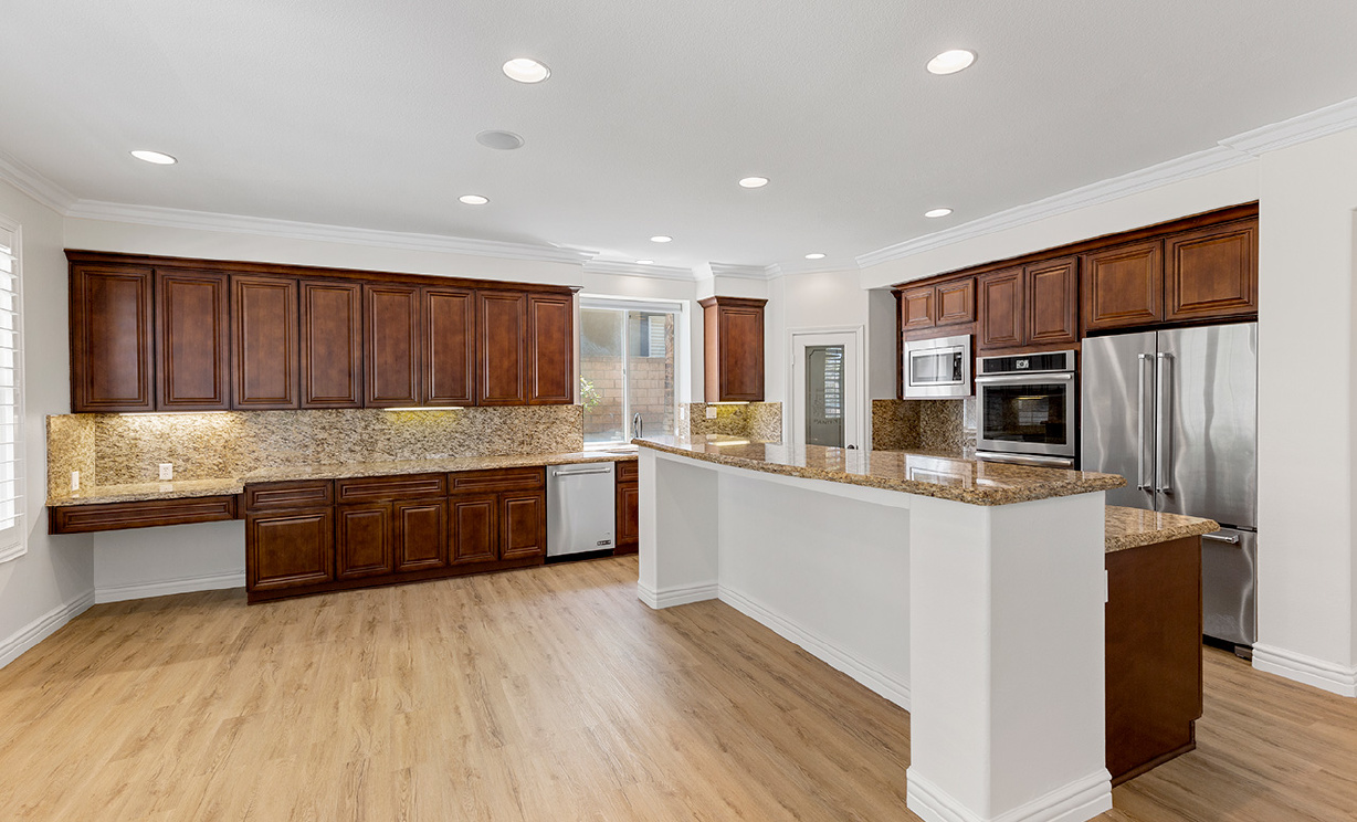 4453 Signature Dr, Corona CA: 