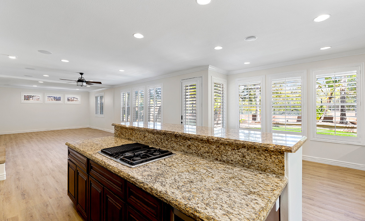 4453 Signature Dr, Corona CA: 