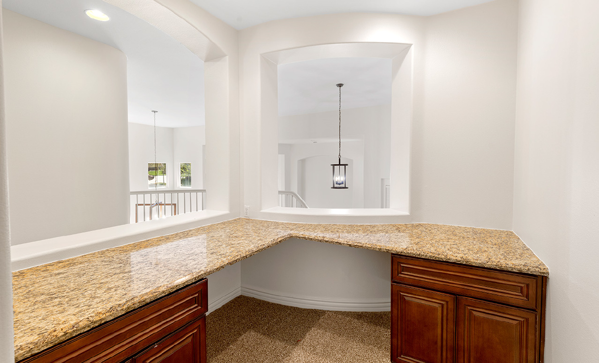 4453 Signature Dr, Corona CA: 