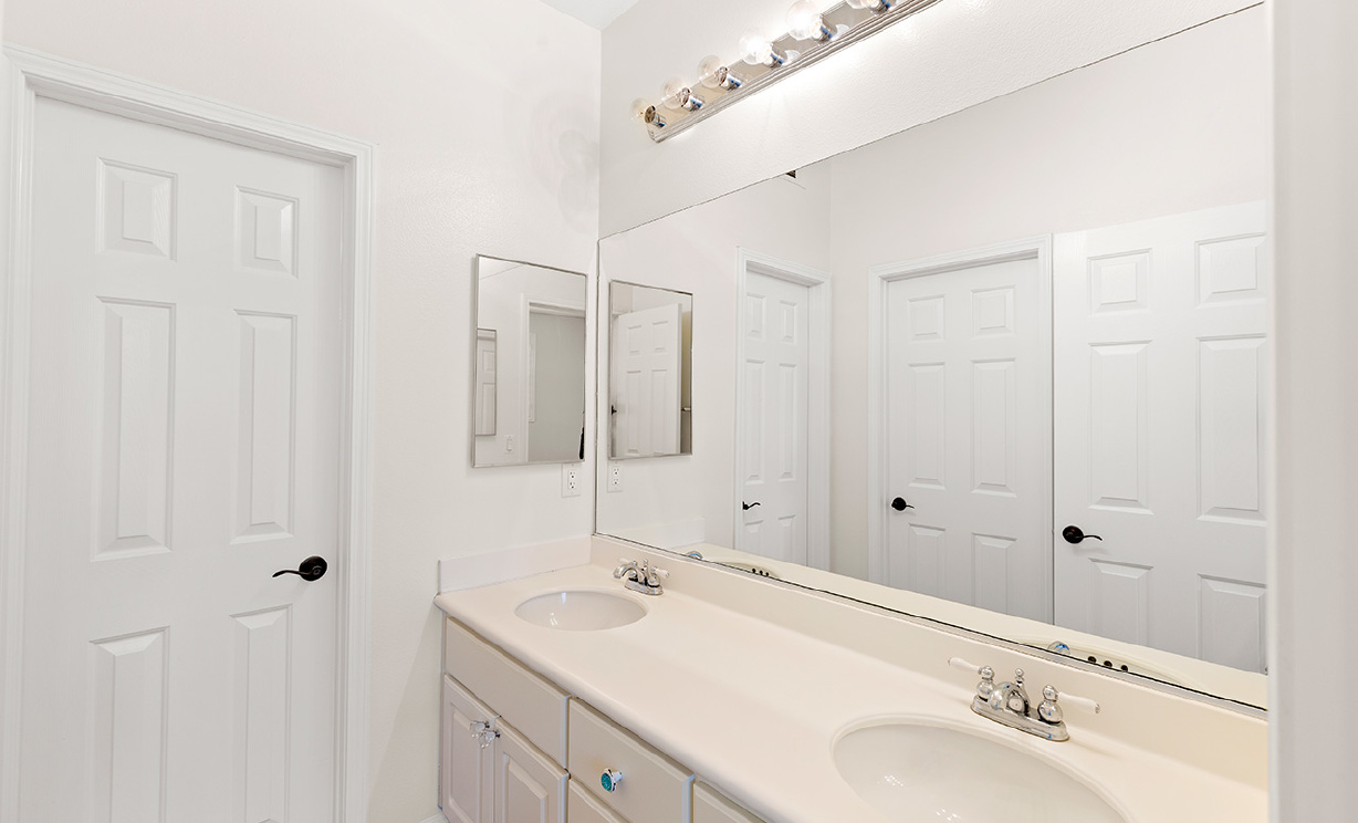 4453 Signature Dr, Corona CA: 