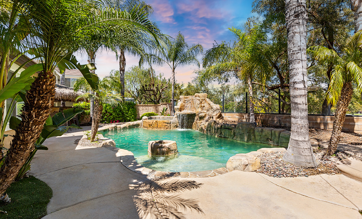 4453 Signature Dr, Corona CA: 