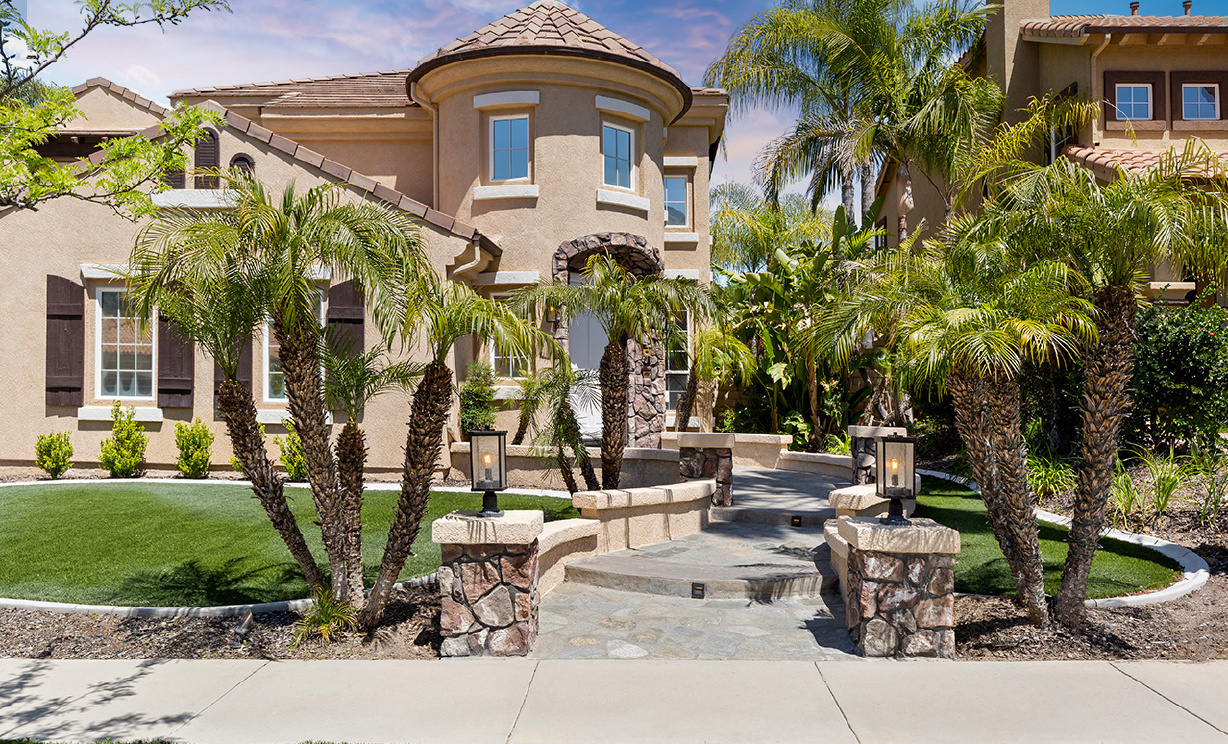 4453 Signature Dr, Corona CA: 