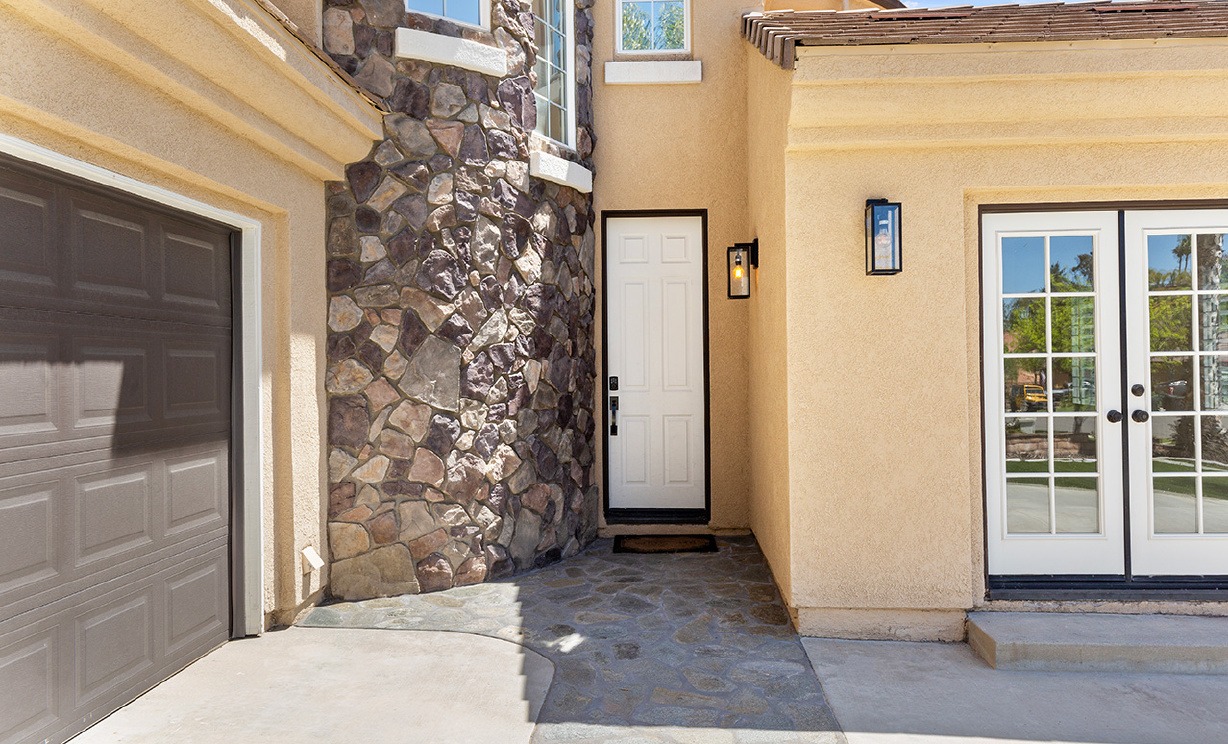 4453 Signature Dr, Corona CA: 
