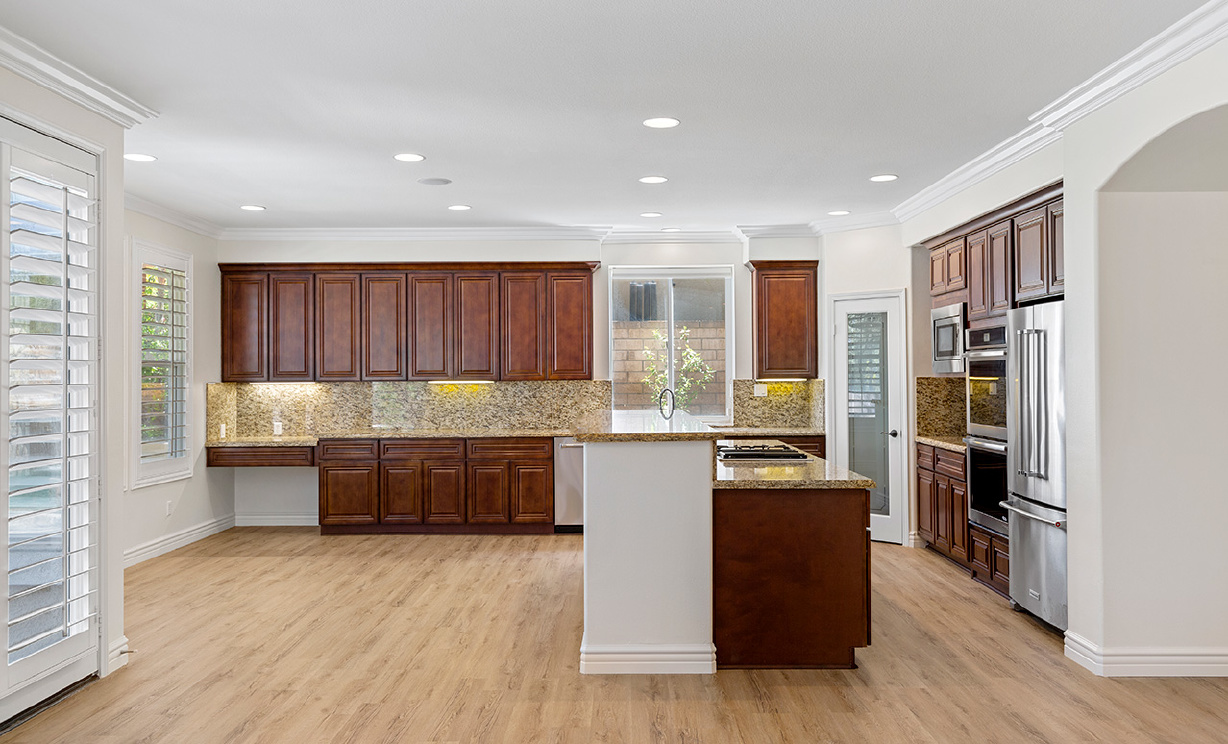 4453 Signature Dr, Corona CA: 