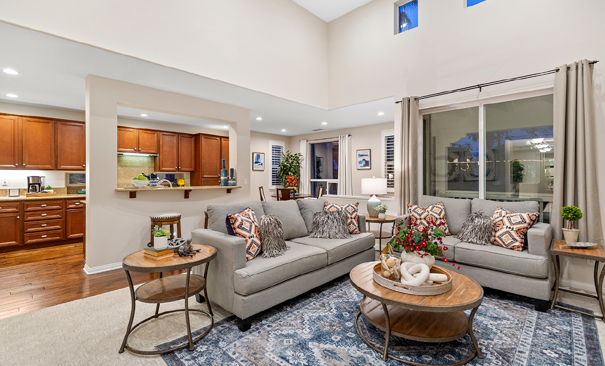 18933 Kentucky Downs Ln, Yorba Lida CA: 