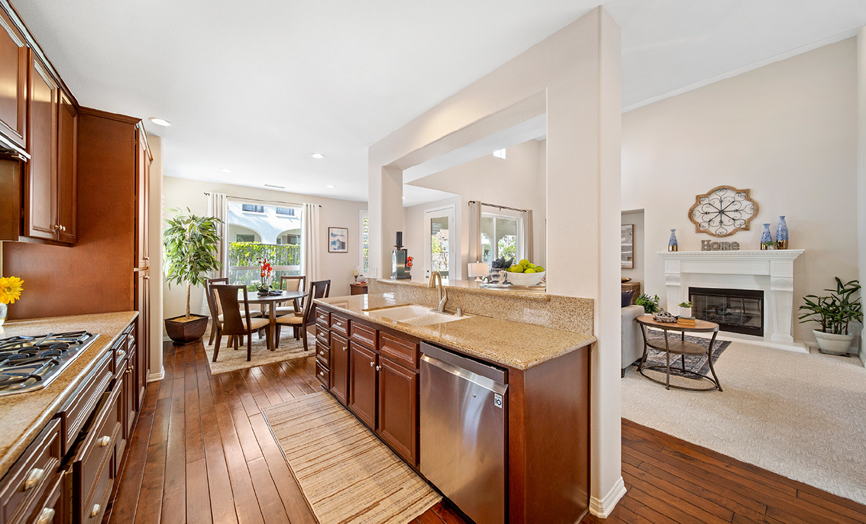 18933 Kentucky Downs Ln, Yorba Lida CA: 