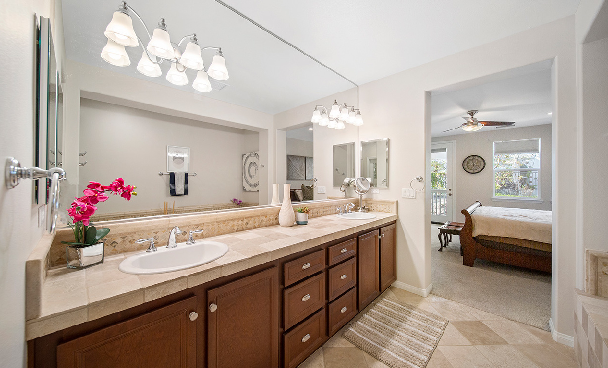 18933 Kentucky Downs Ln, Yorba Lida CA: 