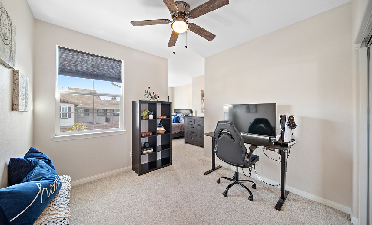 18933 Kentucky Downs Ln, Yorba Lida CA: 