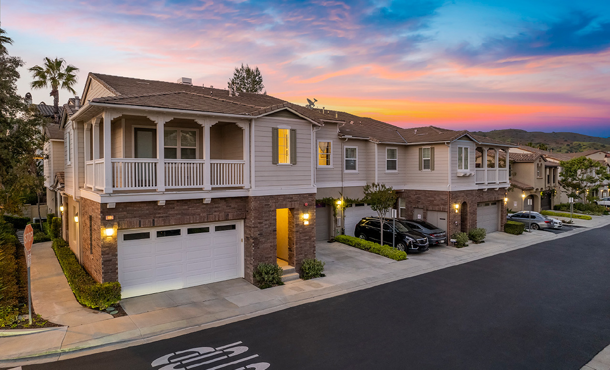 18933 Kentucky Downs Ln, Yorba Lida CA: 