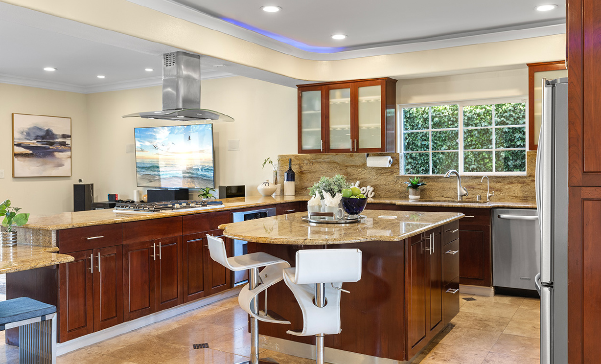 12102 Reagan St, Los Alamitos  CA: 