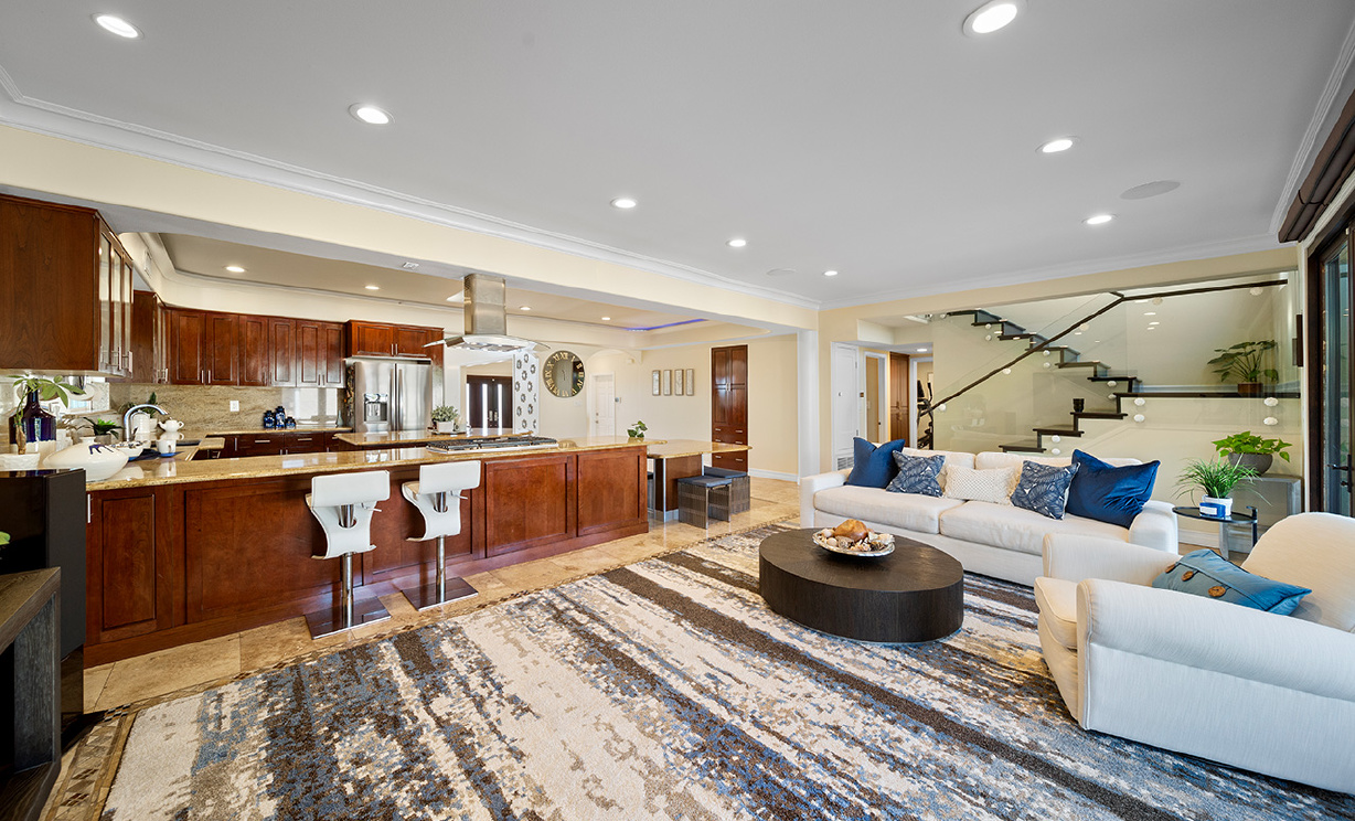 12102 Reagan St, Los Alamitos  CA: 