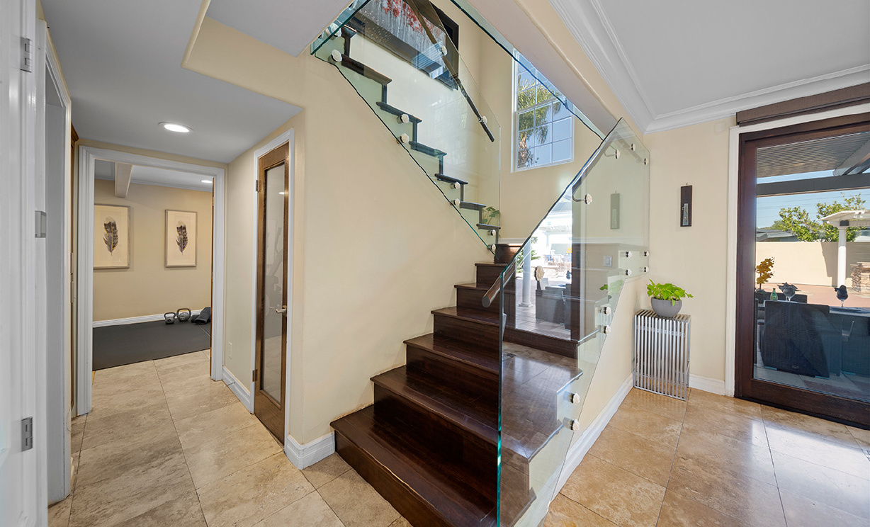 12102 Reagan St, Los Alamitos  CA: 