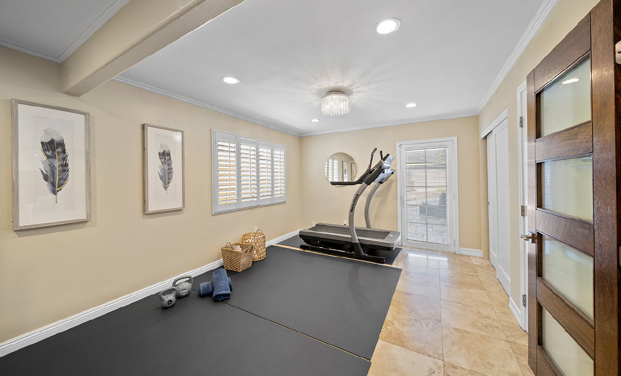 12102 Reagan St, Los Alamitos  CA: 