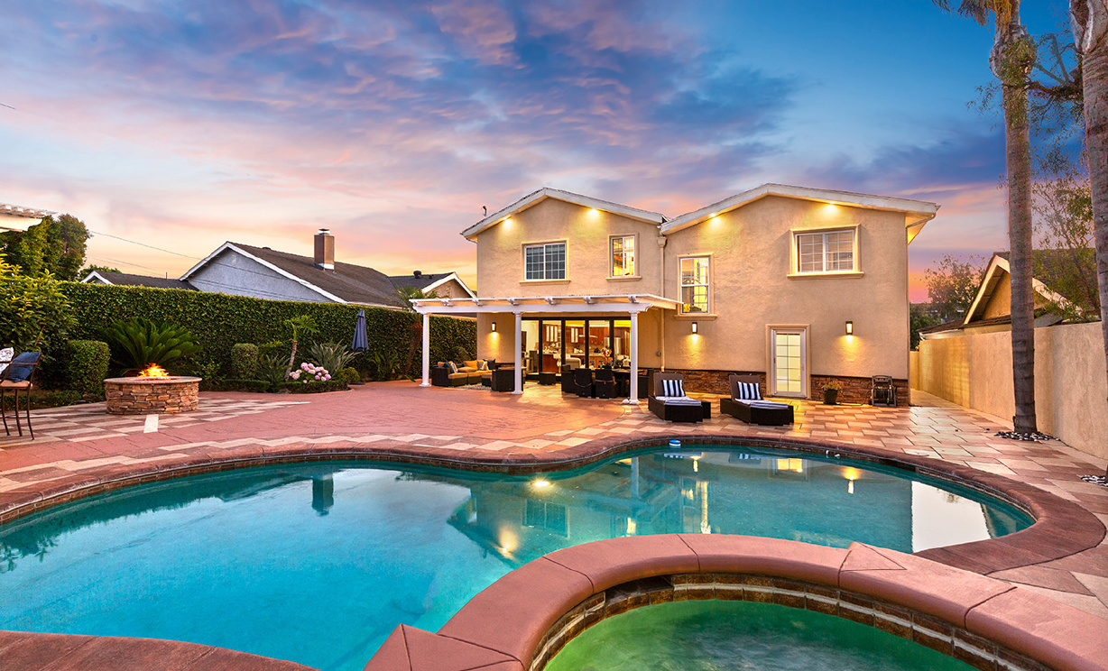 12102 Reagan St, Los Alamitos  CA: 