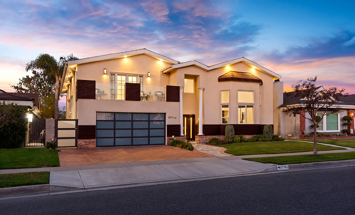 12102 Reagan St, Los Alamitos  CA: 