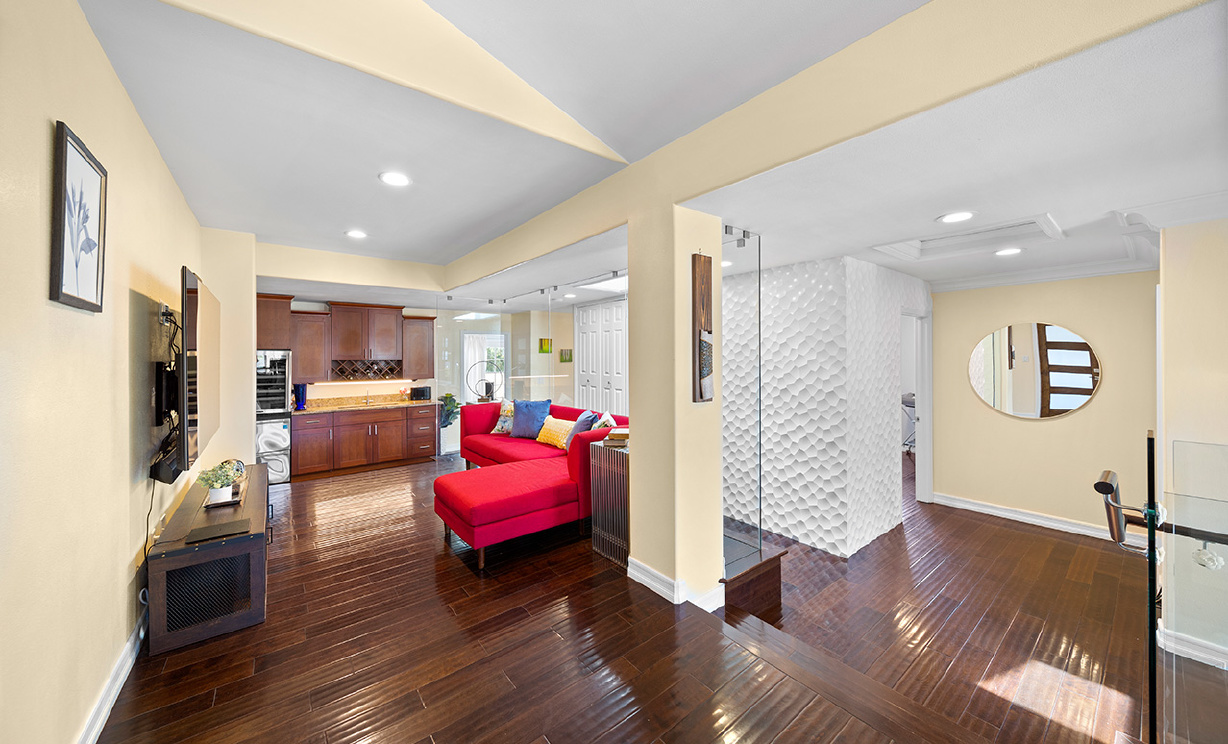 12102 Reagan St, Los Alamitos  CA: 