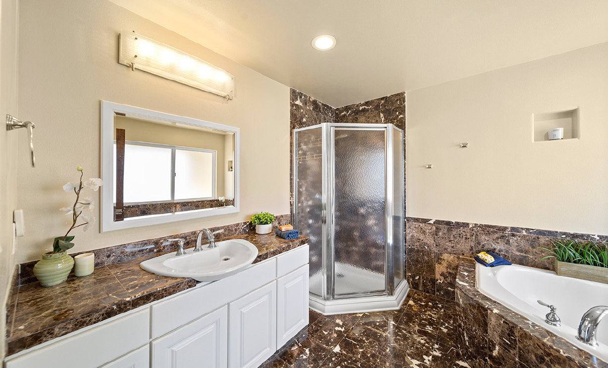 12102 Reagan St, Los Alamitos  CA: 