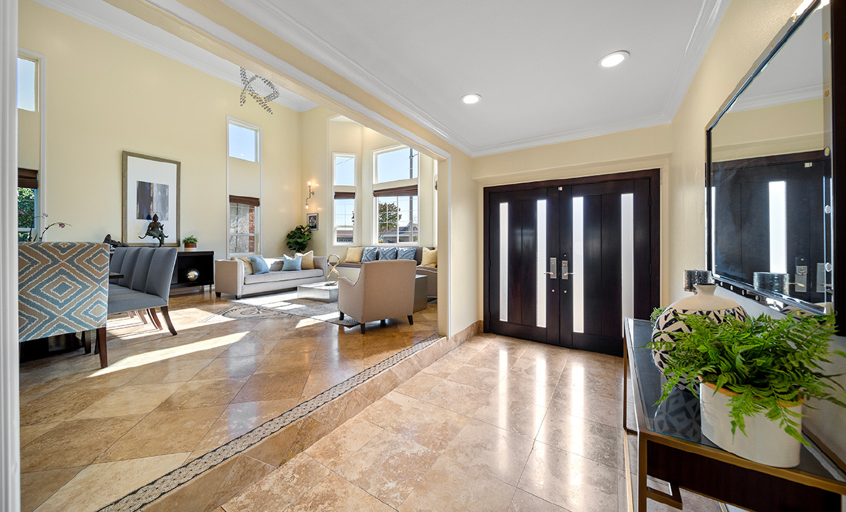 12102 Reagan St, Los Alamitos  CA: 