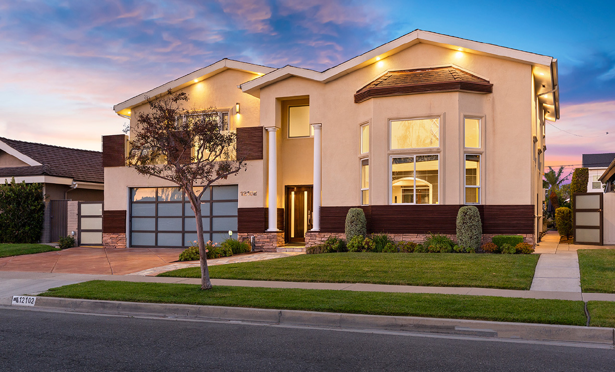 12102 Reagan St, Los Alamitos  CA: 