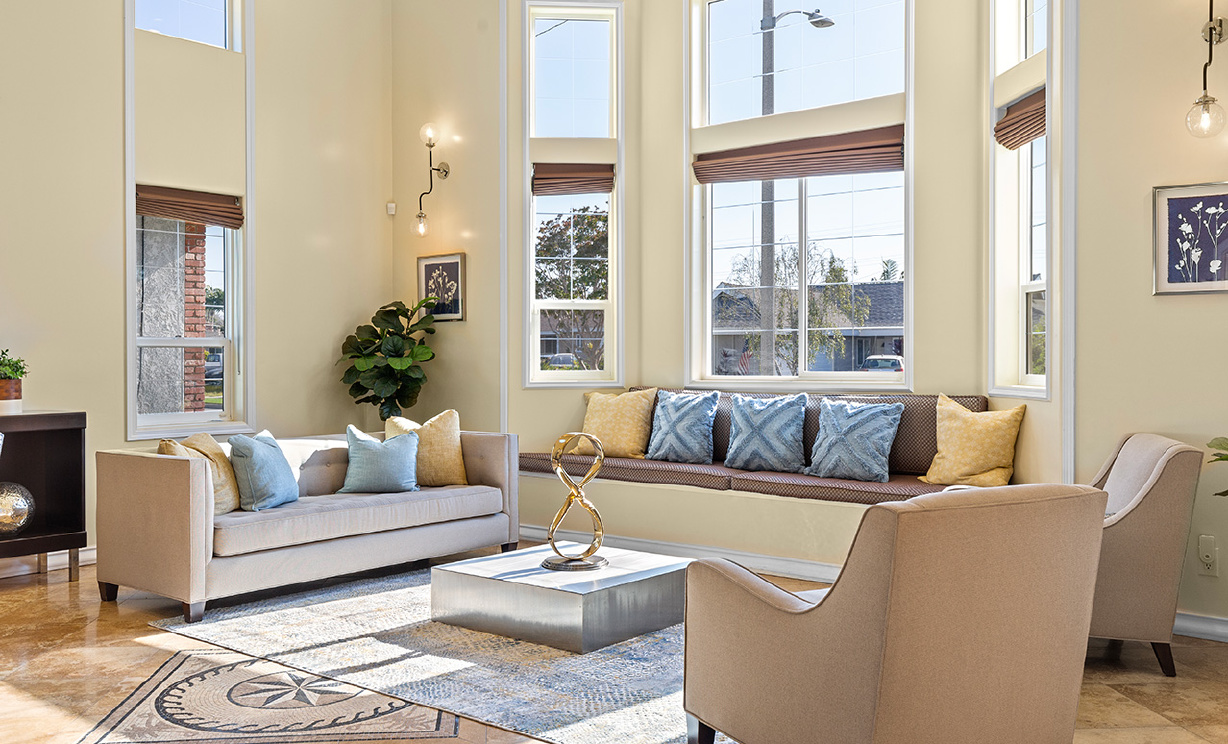 12102 Reagan St, Los Alamitos  CA: 