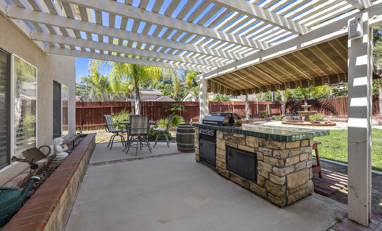 33470 Corte Porfirio, Temecula CA: 