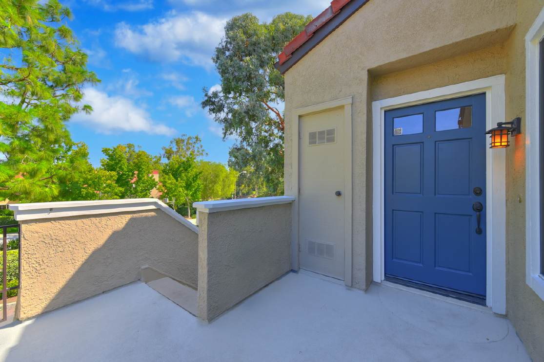 22 Stanford, Irvine CA: 