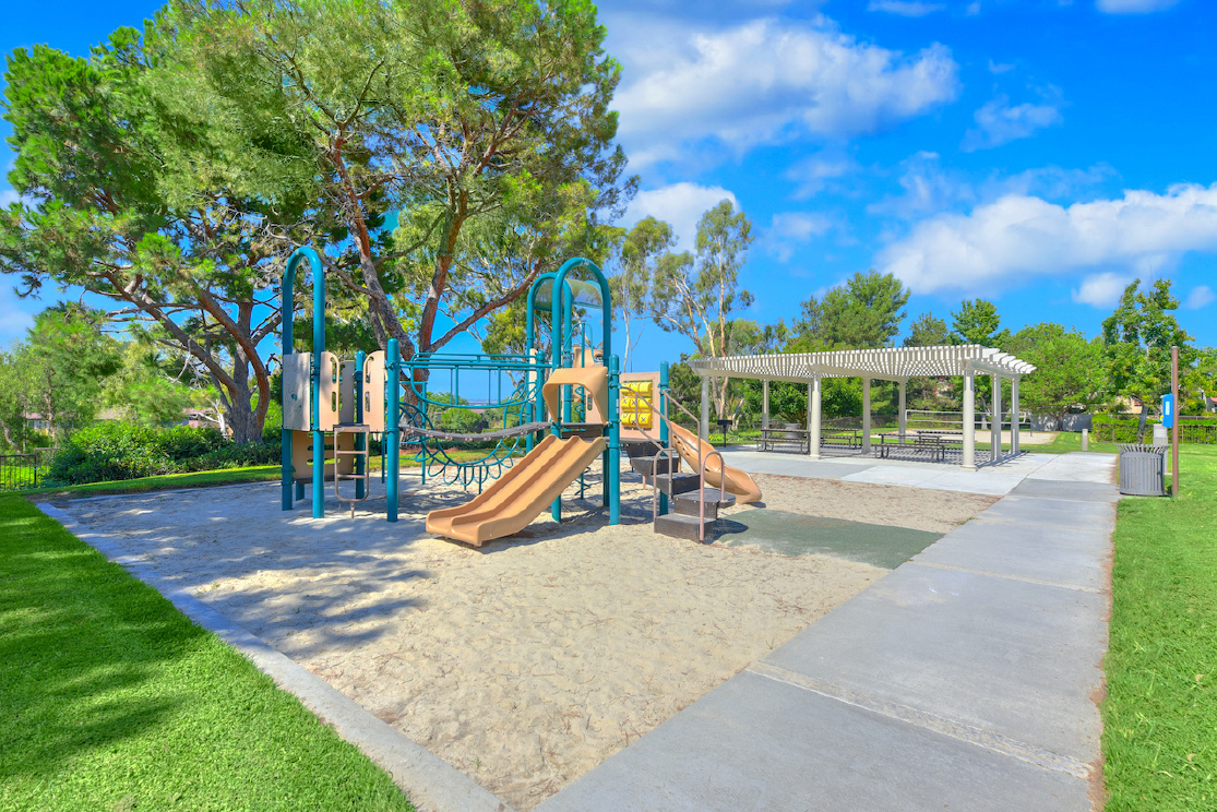 22 Stanford, Irvine CA: 