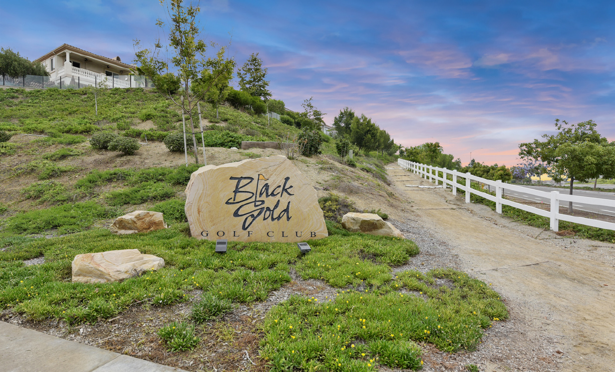 18630 Clubhouse Dr, Yorba Linda CA: 