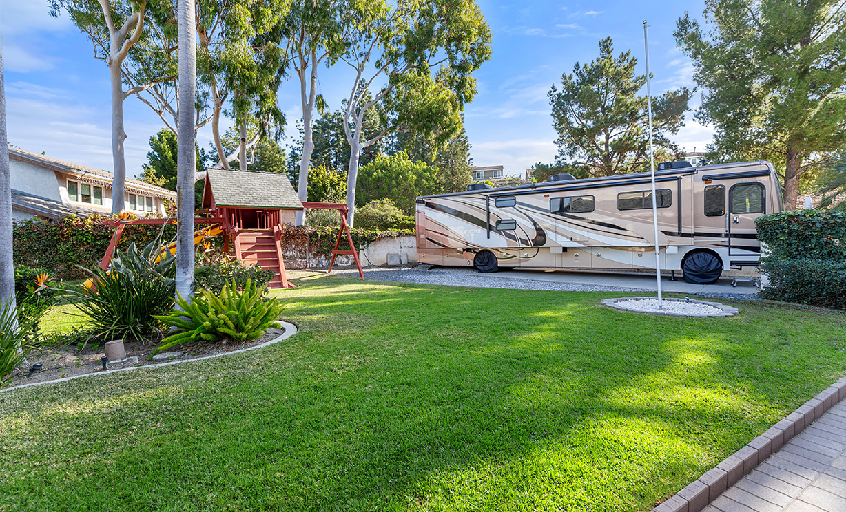 4135 E Church Haven Way, Anaheim Hills CA: 