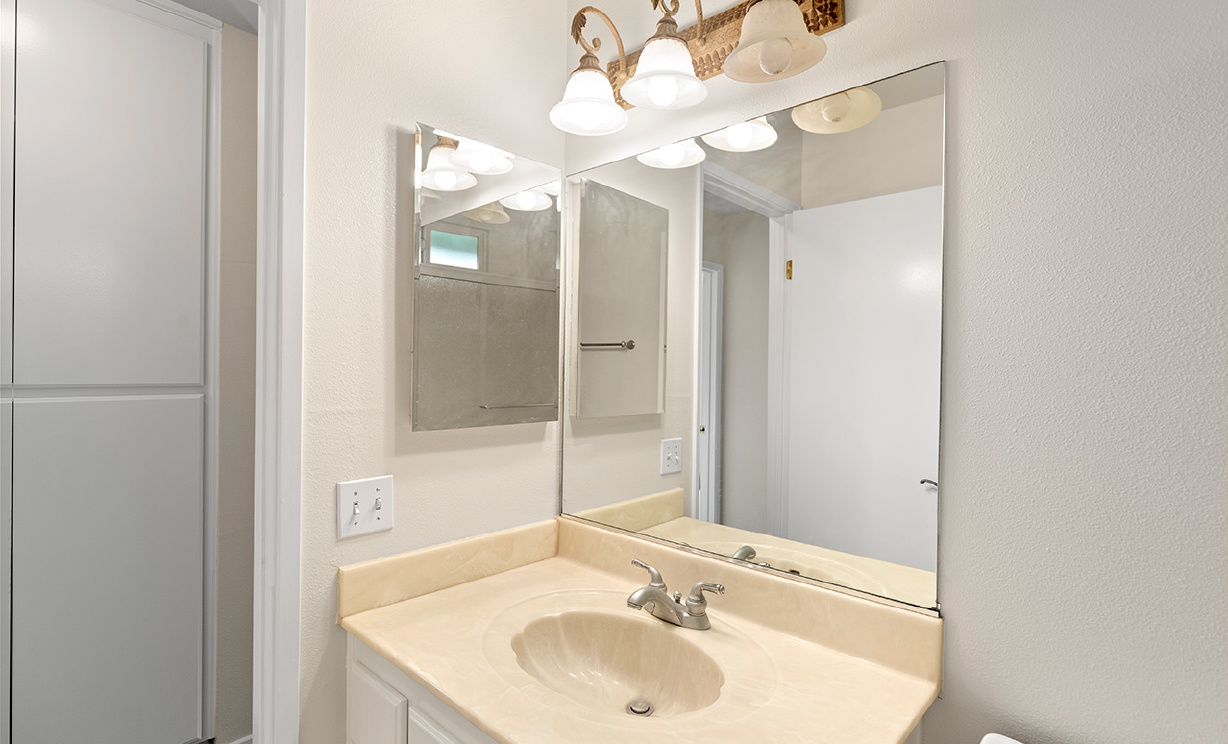 5903 Calle Cedro , Anaheim  CA: 
