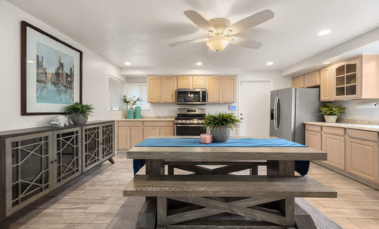 325 N Orange Avenue, Fullerton CA: 