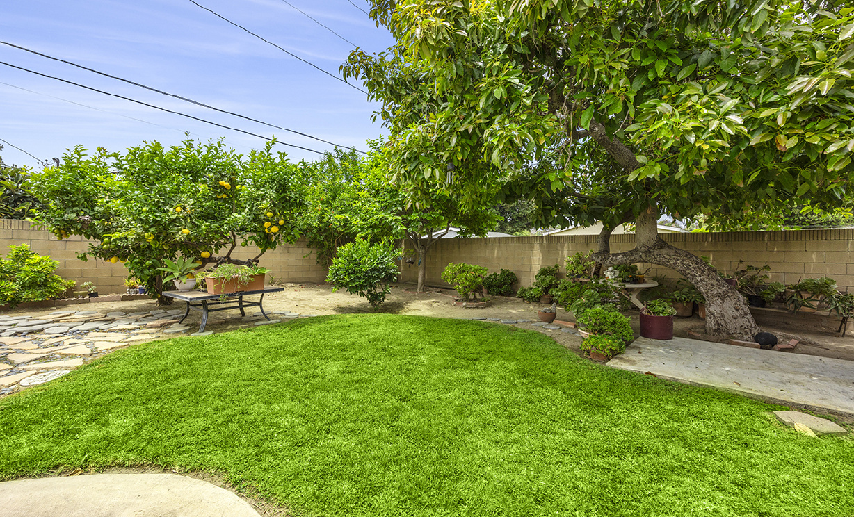 325 N Orange Avenue, Fullerton CA: 