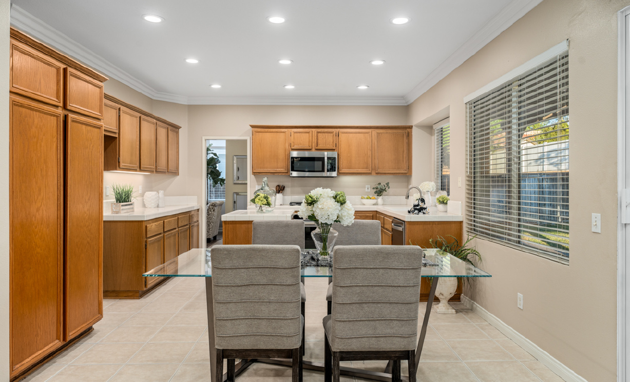 368 Redwing Circle, Corona  CA: 