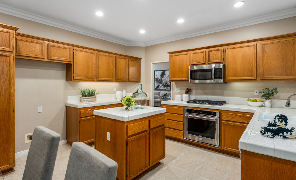368 Redwing Circle, Corona  CA: 