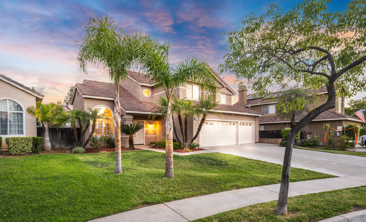 368 Redwing Circle, Corona  CA: 