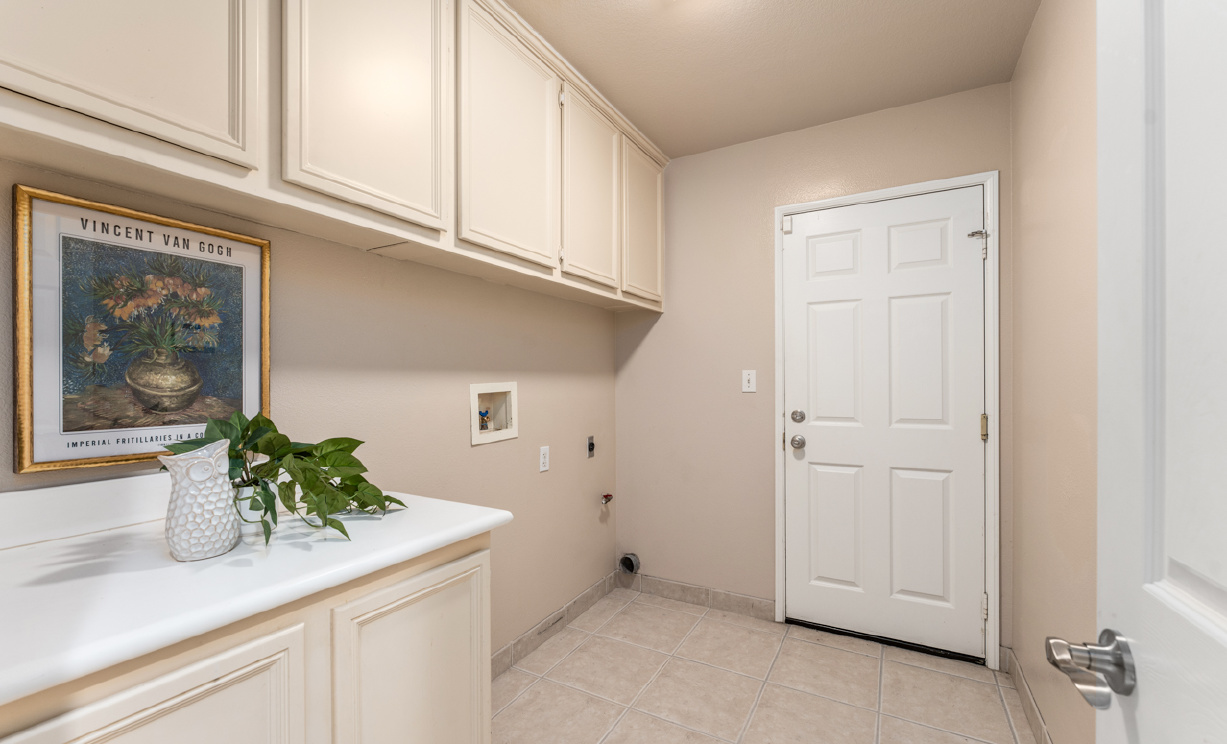 368 Redwing Circle, Corona  CA: 