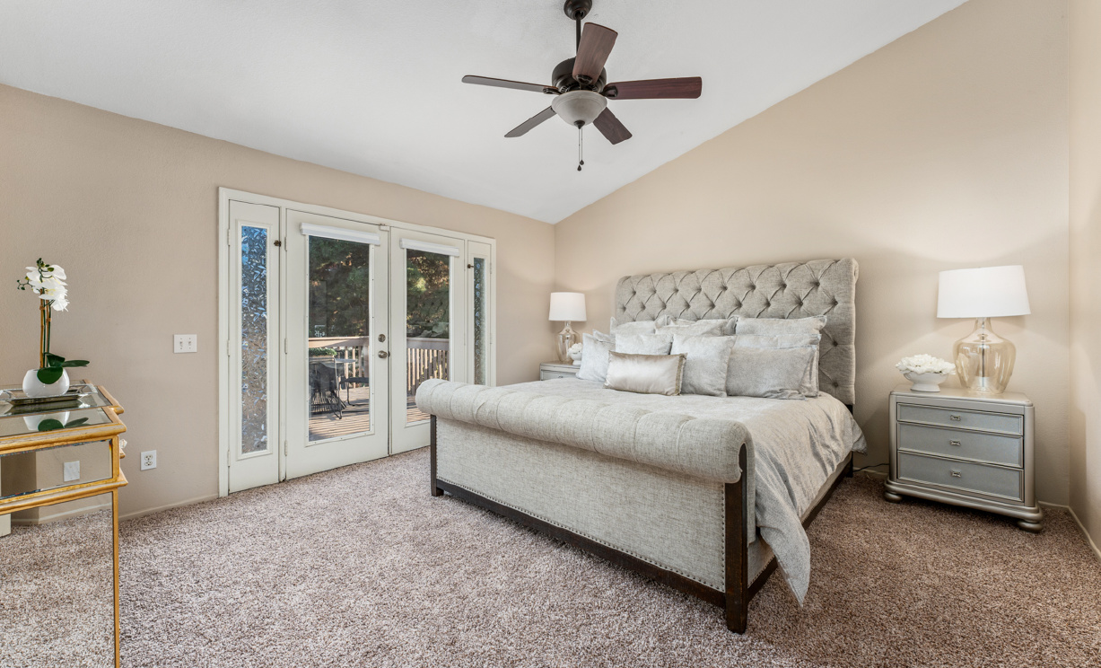 368 Redwing Circle, Corona  CA: 