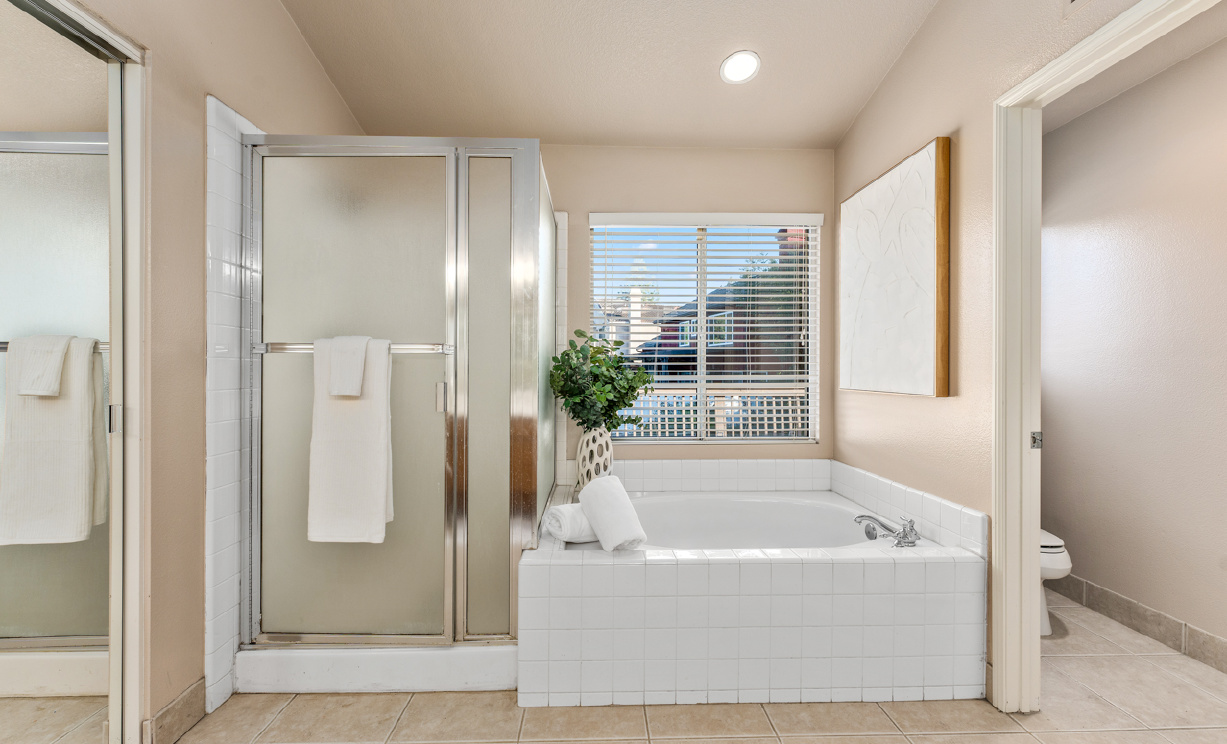 368 Redwing Circle, Corona  CA: 